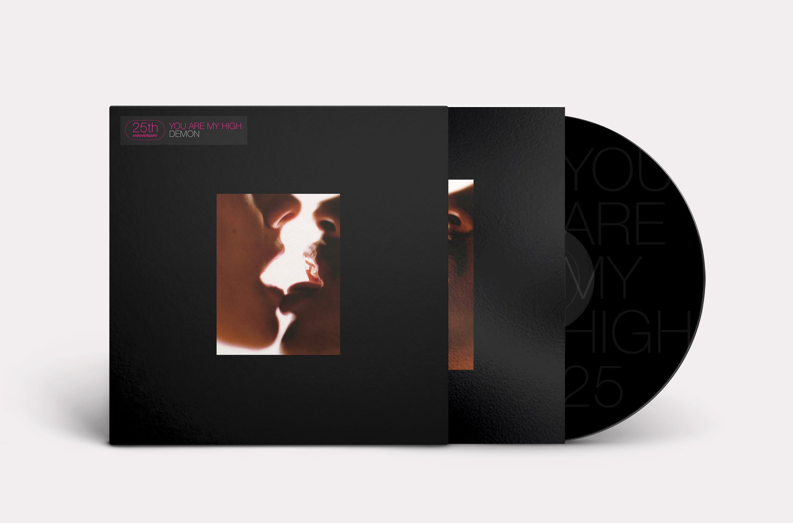 Pack 'You Are My High' Anniversary - Vinyle Noir + T-Shirt "Baiser"