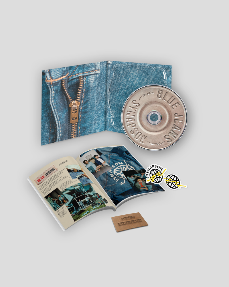 CD album 'Blue Jeans' + livret photos des 15 ans de Synapson