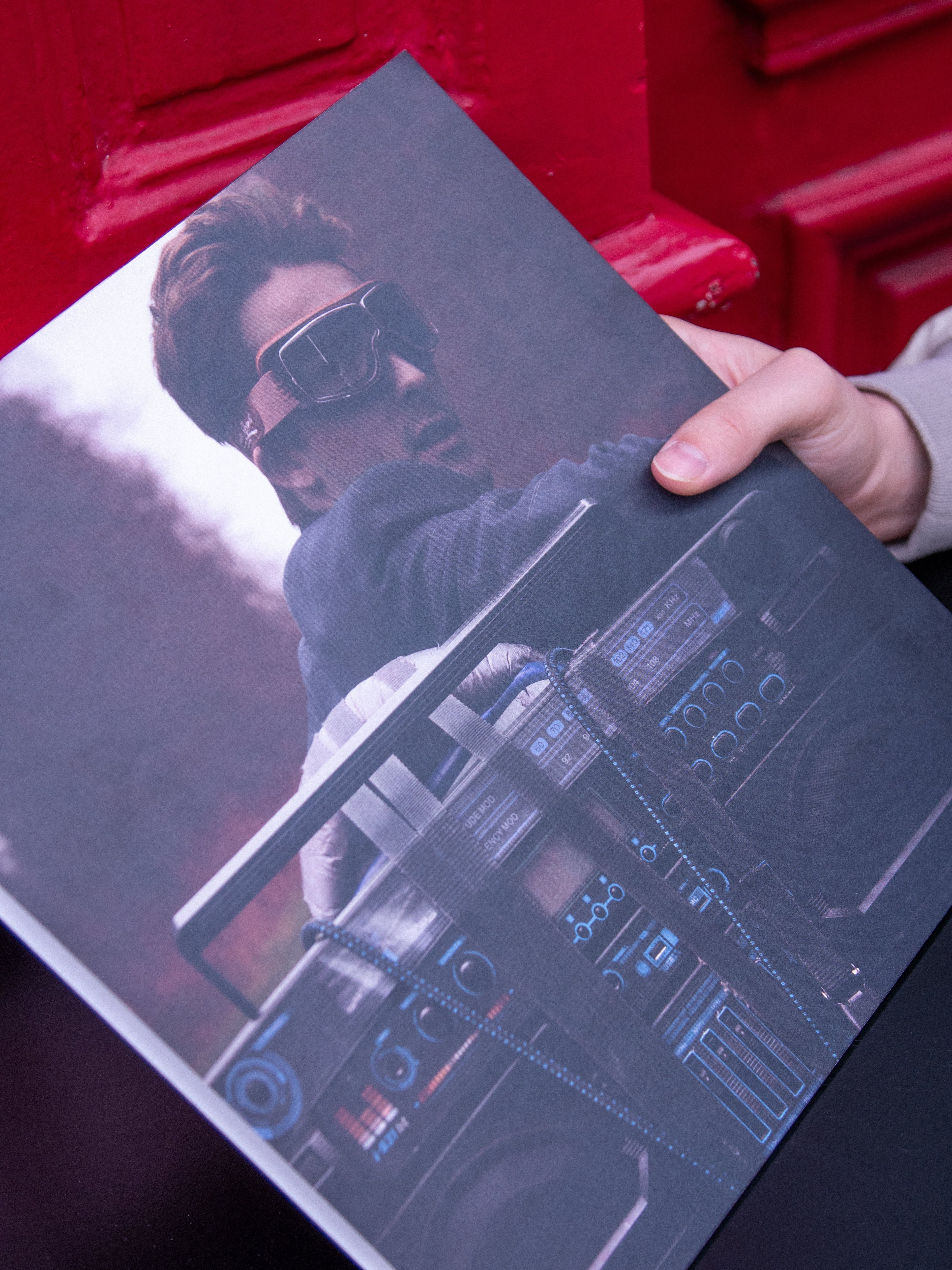 Bundle : T-Shirt AOC Records ROUGE + Vinyle "Georges - Georges"