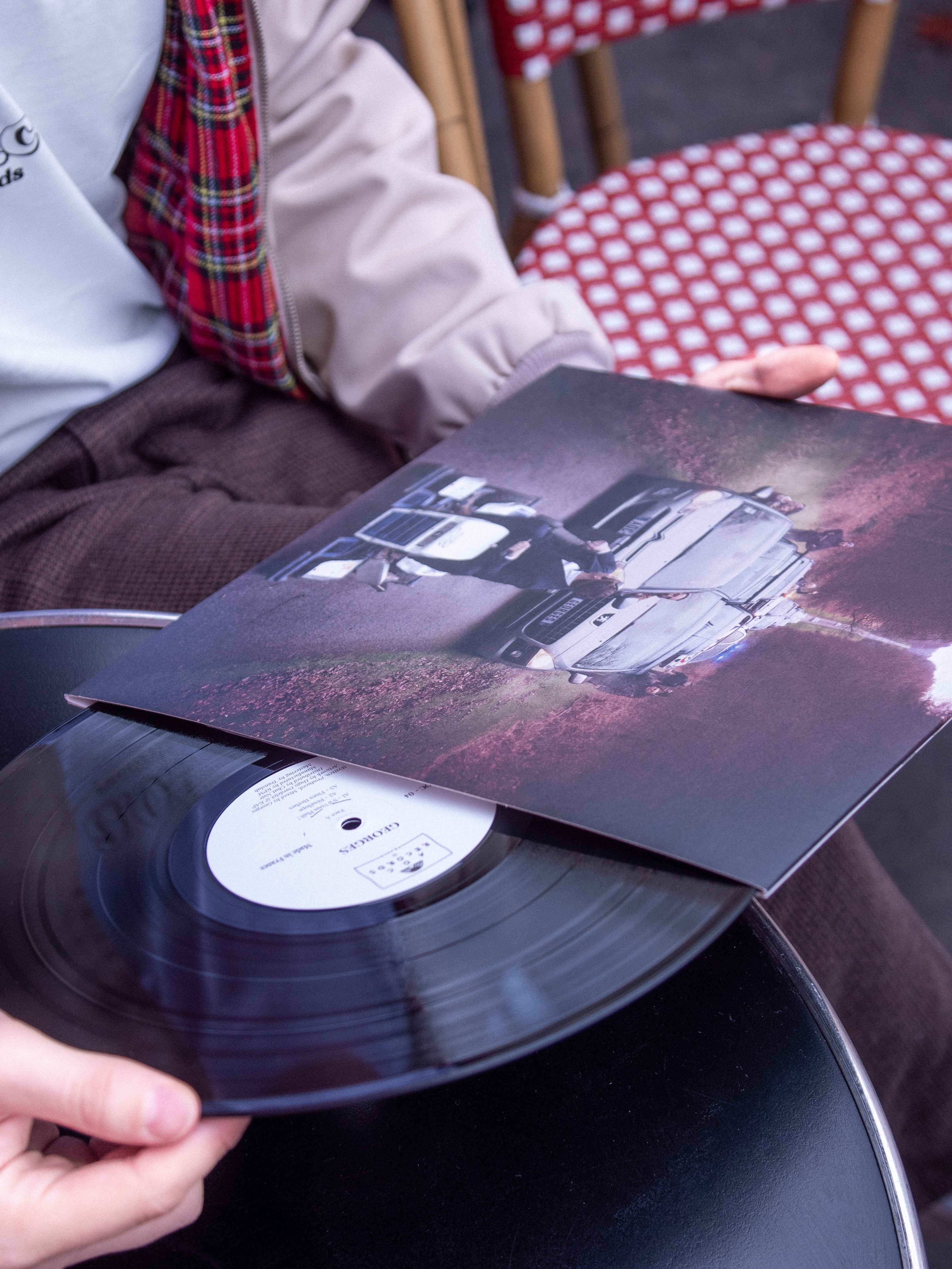 Bundle : T-Shirt AOC Records ROUGE + Vinyle "Georges - Georges"