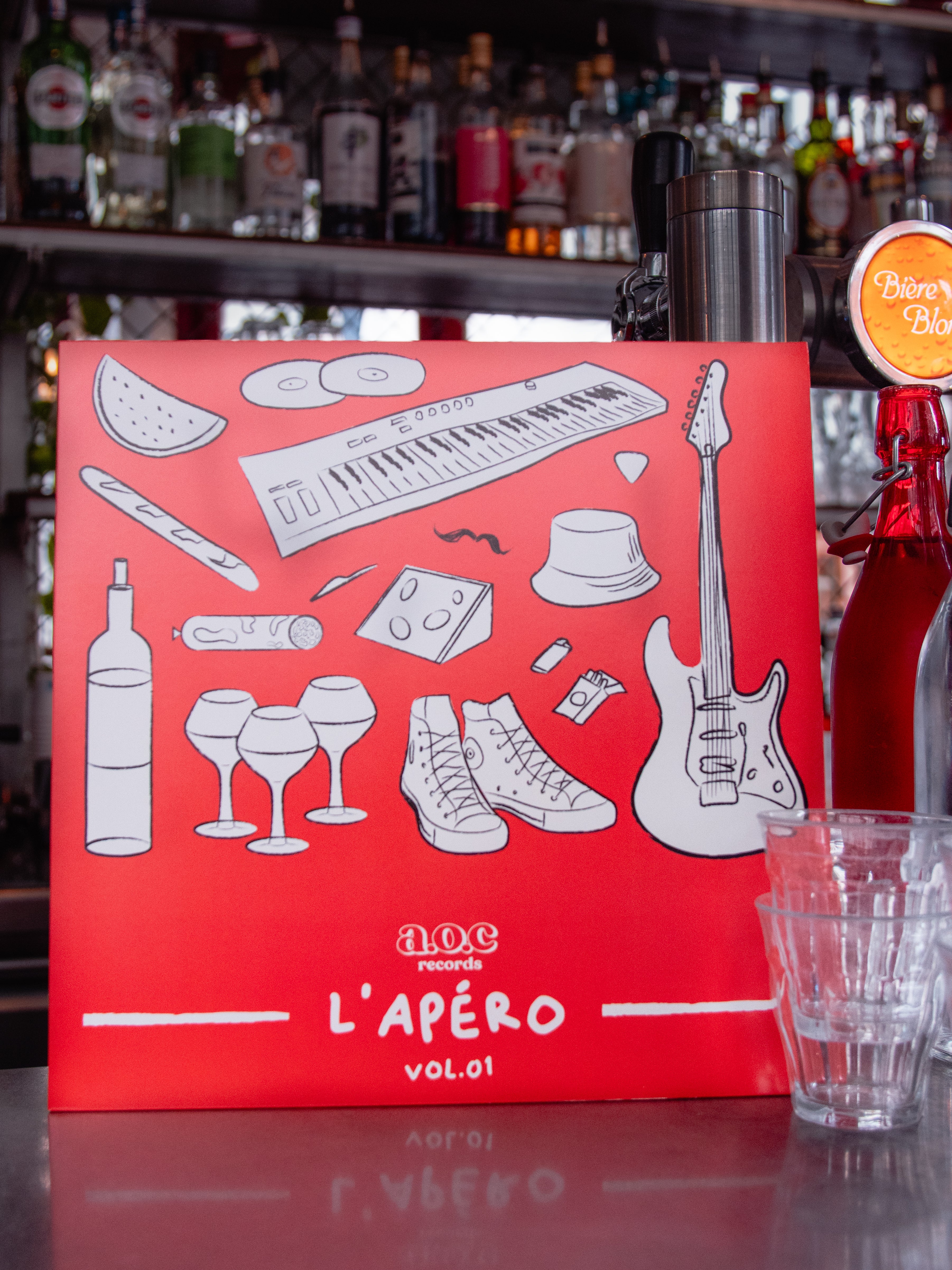 Bundle : T-Shirt AOC Records ROUGE + Vinyle "Georges - Georges" + Vinyle "Various AOC Records L'Apéro Vol.1"