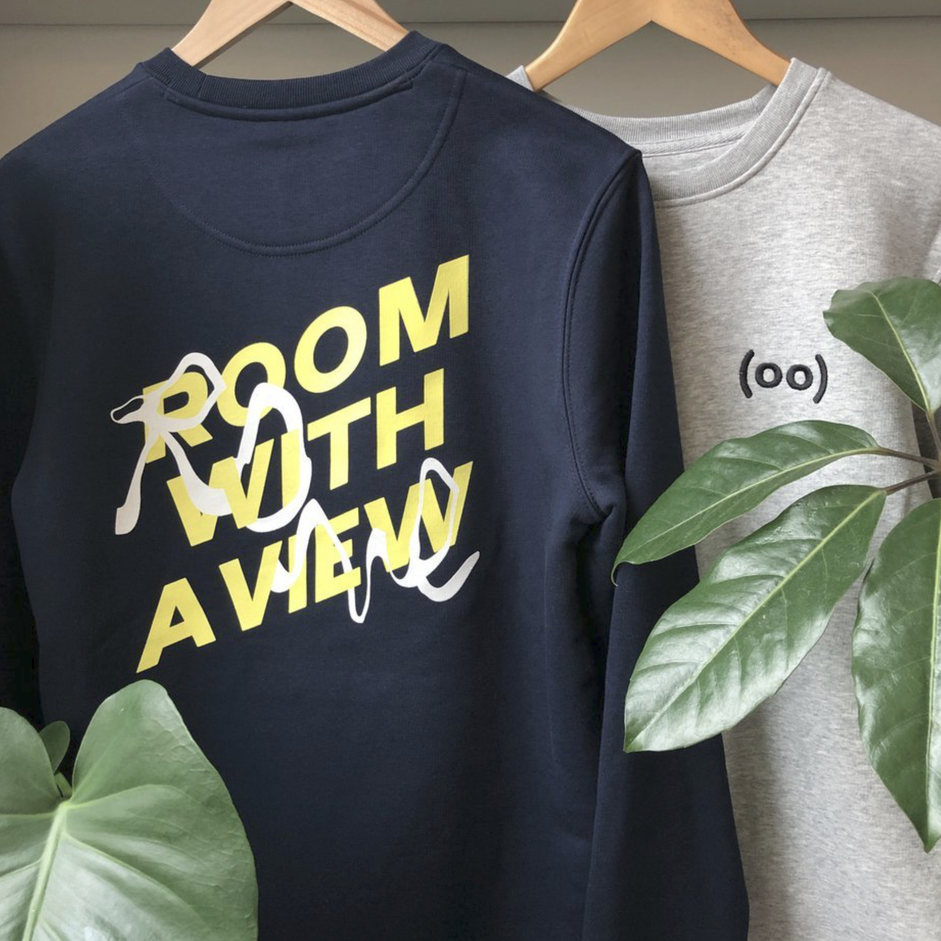 Sweatshirt - Room With A View